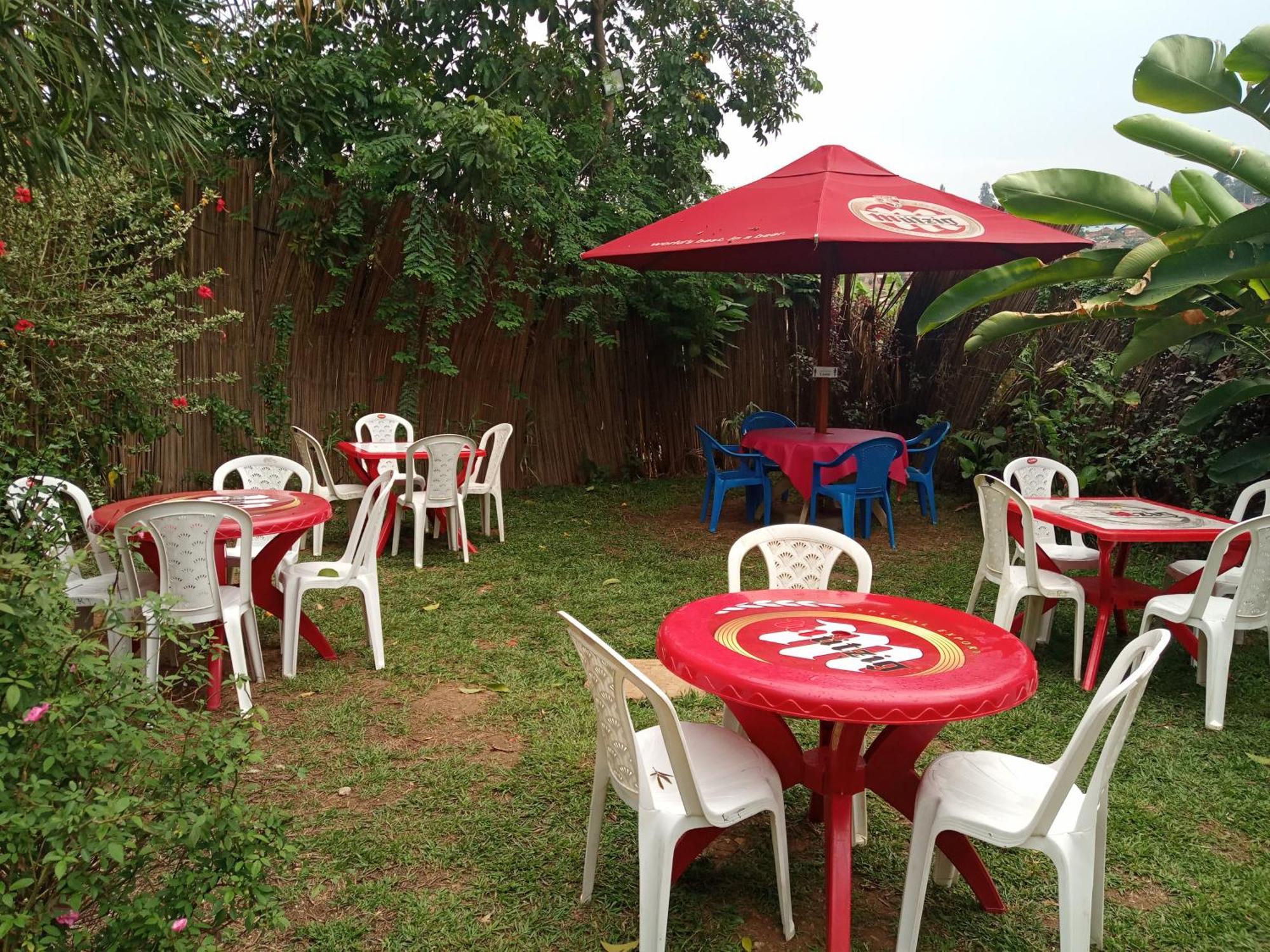 Colours Club And Spa Kigali Exterior photo